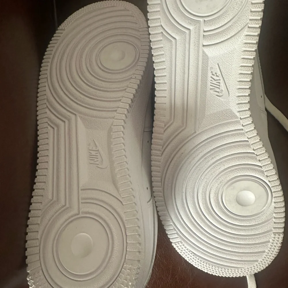 Nike Air Force 1 '07 White Sneakers - Picture 2 of 3